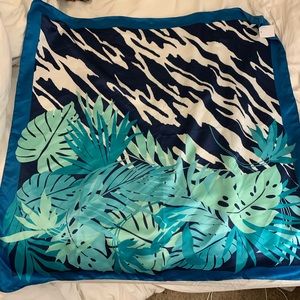 Large tropical scarf